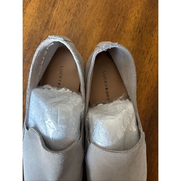 Flats - Picture 2 of 6